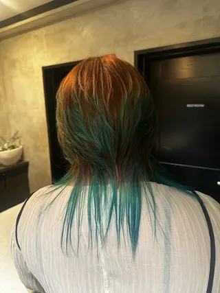 カラー ヤマダ アオイのヘアスタイル