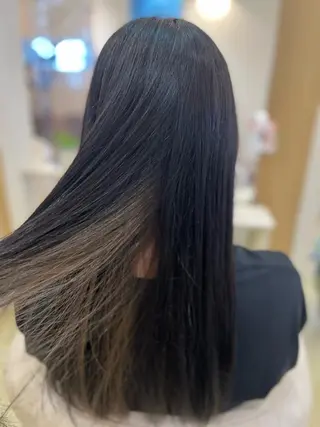 ロング カラー 大西 七海のヘアスタイル