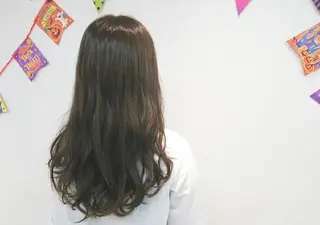 ロング カラー 透明感ハイライト◎ 伊藤夏海のヘアスタイル