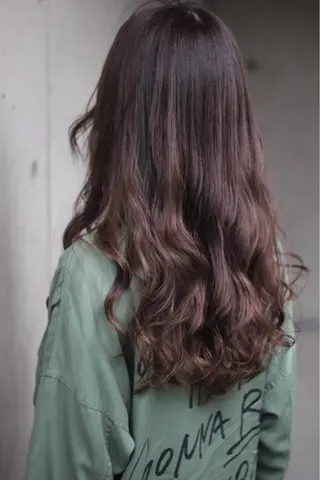 ロング カラー パーマ 成松 勇治のヘアスタイル