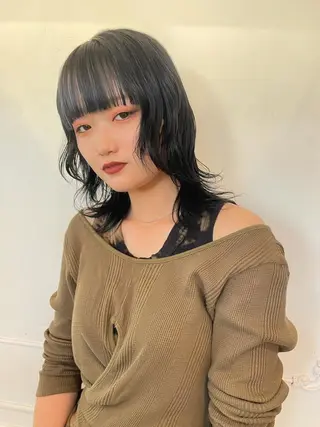 セミロング カラー アオキ リノのヘアスタイル