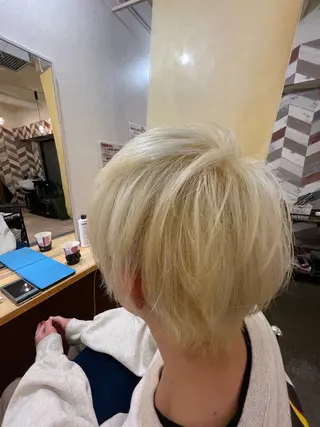 ショート カラー メンズ メンズパーマ特化🏆 宮崎健人✨️のヘアスタイル