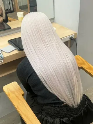 ロング カラー SALOWIN 新宿三丁目me+所属・レイヤー/ボブ/ 髪質改善/石井ハルカのヘアスタイル