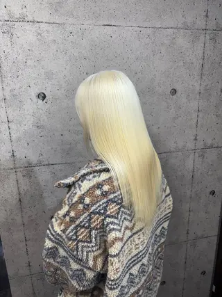 セミロング カラー ハイトーン/ブリーチ /hikaruのヘアスタイル