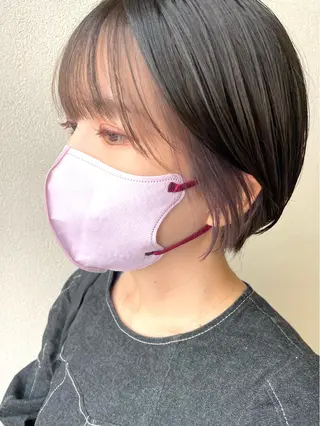 ショート カラー 沢田 瞳のヘアスタイル
