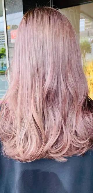 カラー 齋藤 羽鳳のヘアスタイル