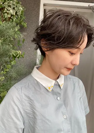 ショート カラー qiie/ワンカラー インナーカラーのヘアスタイル