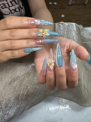 ネイル HAN 168のネイルデザイン