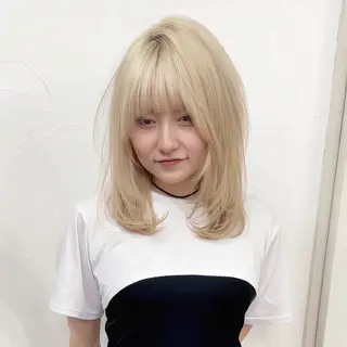 ミディアム カラー ハイトーン指名No1 赤井龍斗のヘアスタイル