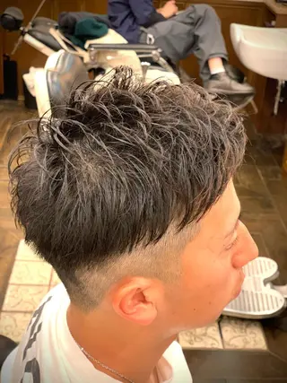 ショート HIRO銀座　バーバーショップ丸の内所属・ヒロ銀座 林のヘアスタイル