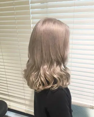 セミロング カラー ヘアアレンジ coubou所属・mayu .のヘアスタイル