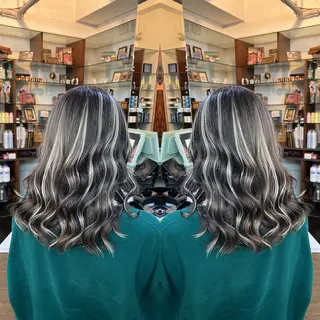 セミロング カラー レイヤー/ボブ/ ミニボブ/AOIのヘアスタイル