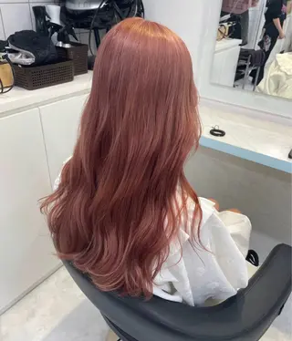 ミディアム カラー ヘアアレンジ 🩵ダメージレス艶感 ハイトーン🩷のヘアスタイル