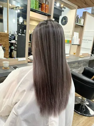 ロング カラー シールエク/レイヤー カットHIROのヘアスタイル