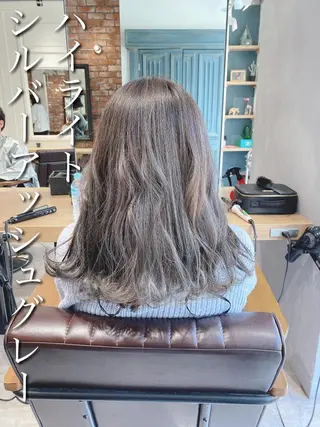 セミロング カラー 艶髪カラー 渡辺岳也のヘアスタイル