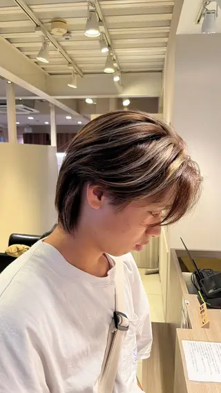 カラー メンズ 【当日予約◎】 ZU-LU 礒野玲児のヘアスタイル