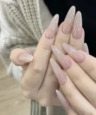 ネイル YUYI.nail salon所属・Mi Naのネイルデザイン