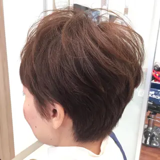 ショート カラー 小野 修平のヘアスタイル