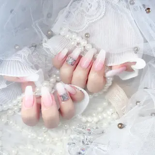 ネイル Yudia🦋 azuのネイルデザイン