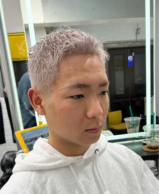 カラー メンズ onyx所属・表参道/フェード・ メッシュ・ハイトーンのヘアスタイル