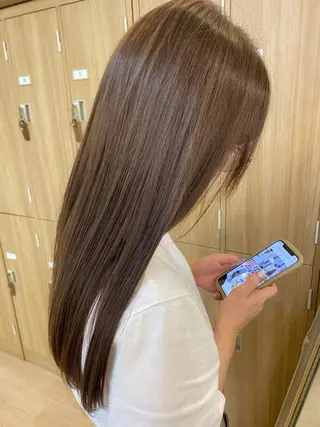 セミロング 小西 サラのヘアスタイル