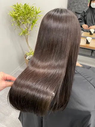 ロング カラー LUPOTE所属・✨髪質改善美髪×🩵 艶透明感カラータイガのヘアスタイル