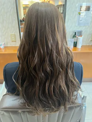 ロング カラー ヘアアレンジ 熊谷 はつなのヘアスタイル