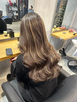 ロング カラー 💖ハイライト/ハイ トーン💖MIKIのヘアスタイル