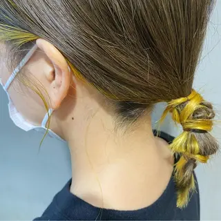 セミロング カラー 梅田ハイトーン チダ ヒナノのヘアスタイル