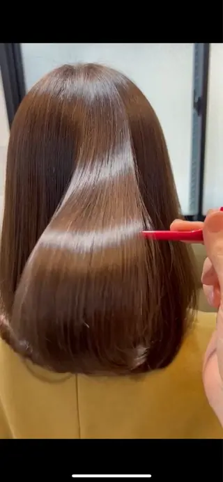 ミディアム カラー 飯塚 沙衣のヘアスタイル