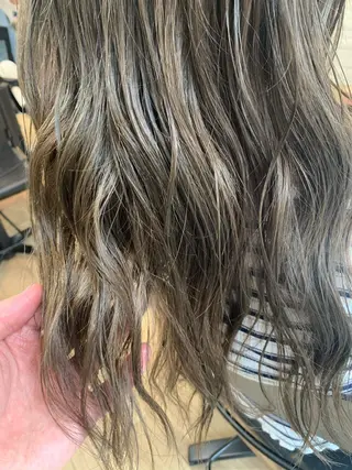 カラー 四ッ井 翔のヘアスタイル