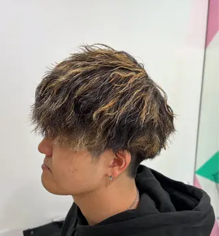 ショート ハイトーン🌈メンズ カット♡Machanのヘアスタイル