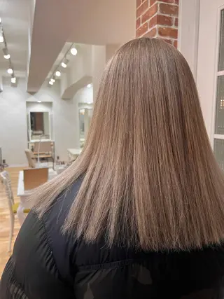 ミディアム カラー 笹江 瑞穂のヘアスタイル