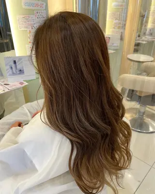 カラー 内田温子大人女性 ハイライト、ボブのヘアスタイル