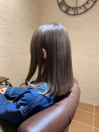 セミロング カラー ヘアアレンジ ✨艶髪✨透明感✨ 山内大樹のヘアスタイル