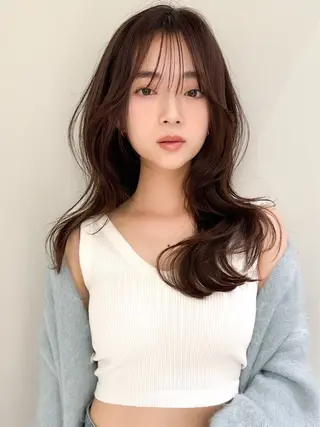 ロング レイヤー透明感カラー AIKAのヘアスタイル