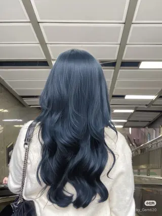 ロング カラー 韓国トレンド寒色💍 ayana💍のヘアスタイル