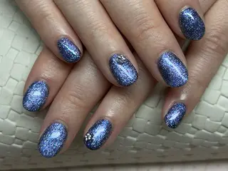 ネイル EmilyG アイリスのネイルデザイン