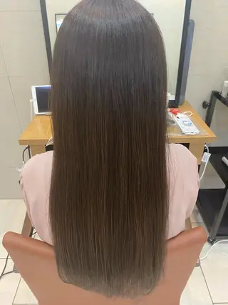 ロング カラー あやめ【顔まわり/レ イヤー/柔らかカラ】のヘアスタイル