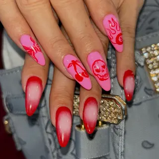 ネイル 🪐富島彩夏 /海外nail🪐のネイルデザイン