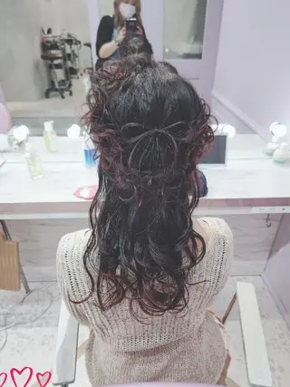 セミロング LUXBE GALLERY なんば駅前店所属・ラックスビーギャラリ ー AKICOのヘアスタイル