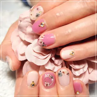 ネイル 山田 麻衣のネイルデザイン