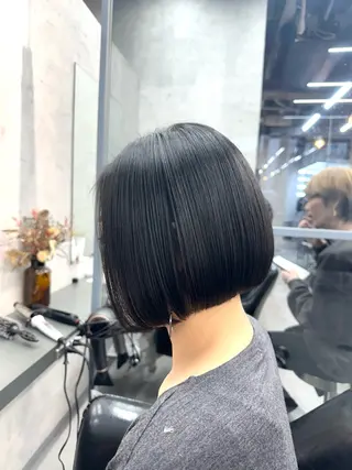 ショート Misora/ボブ/ レイヤー/艶カラーのヘアスタイル