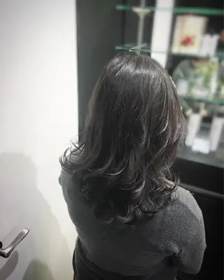 セミロング カラー パーマ Hair design Na.B所属・ジユン 지윤のヘアスタイル