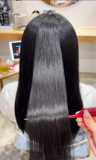 ロング miloc Maikaのヘアスタイル