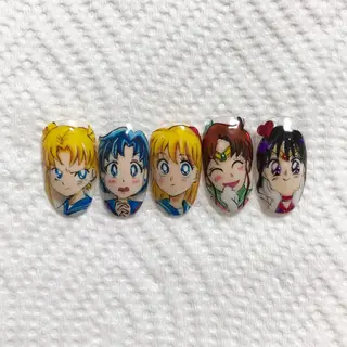 ネイル 津田 真実のネイルデザイン