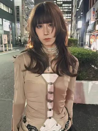 セミロング 新宿/ハイトーン/ レイヤー/サカキのヘアスタイル