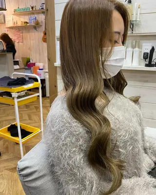 ショート カラー パーマ ヘアアレンジ メンズ キッズ ネイル マツエク・マツパ Saffyハリウッド トリートメント◎のヘアスタイル