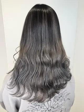 ロング カラー Lee大阪店所属・店長 濱口 花菜 美髪整形のヘアスタイル