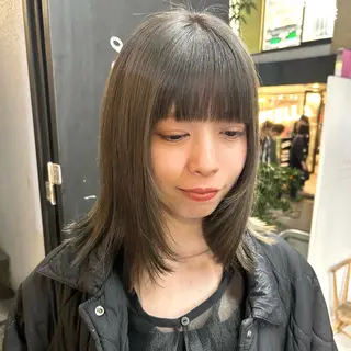 ミディアム écouter所属・ショート/ウルフ ハイトーン/カイセイのヘアスタイル